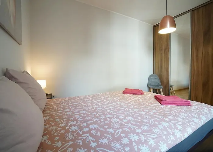Podwale 2 3-pok 62 M2 Apartamentowiec Przy Rzece Klima